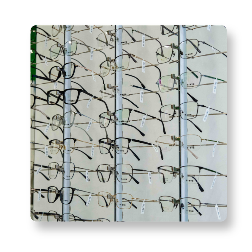 Consult oftalmologic sau optometric de rutină și de specialitate în Câmpulung Moldovenesc